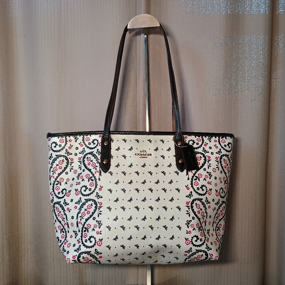 Coach Handbags - Coach Butterfly Bandana Zip City Tote